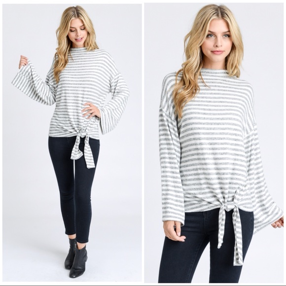 Sweaters - NEW‼️Grey White two tone side tie - sweater